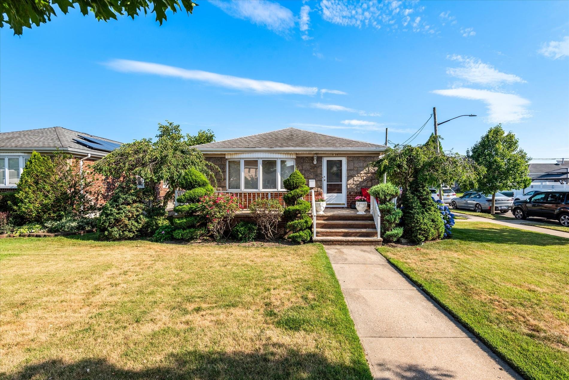#1 photo, 91-04 156th Avenue, 皇后區 霍華德灘 Howard Beach , NY 11414