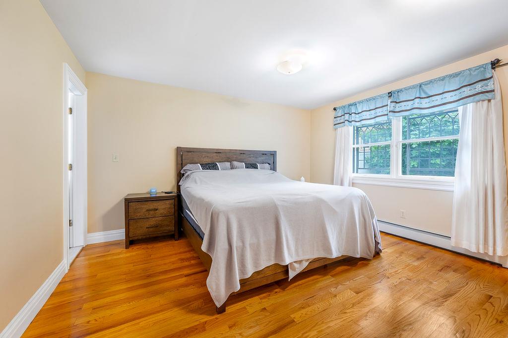 #11 photo, 253-12 58 Avenue, Little Neck , NY 11362