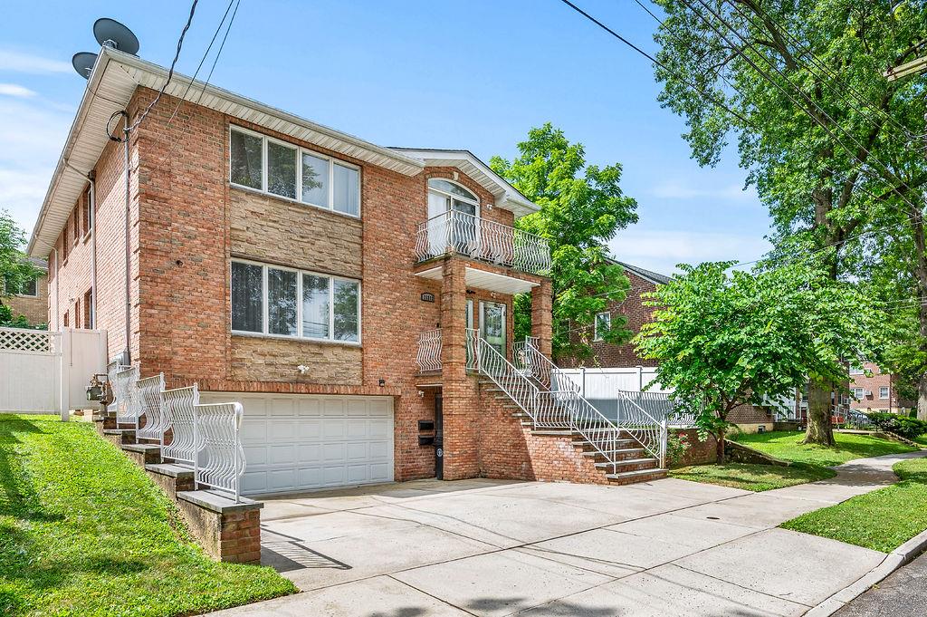 #17 photo, 253-12 58 Avenue, Little Neck , NY 11362