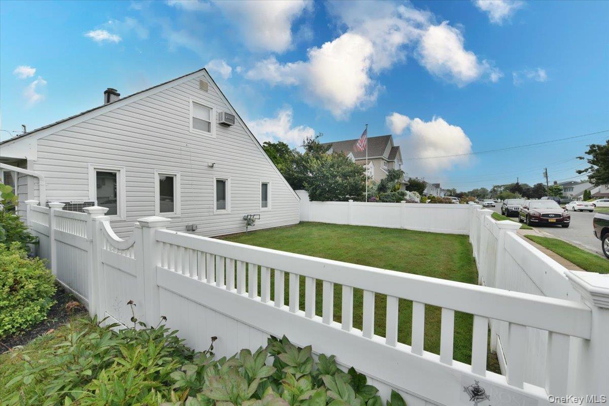 #19 photo, 243 Seaford Avenue, ナッソー郡 Massapequa , NY 11758