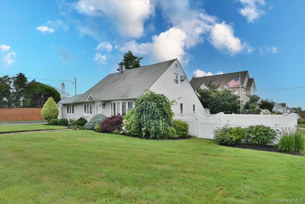 #20 photo, 243 Seaford Avenue, ナッソー郡 Massapequa , NY 11758