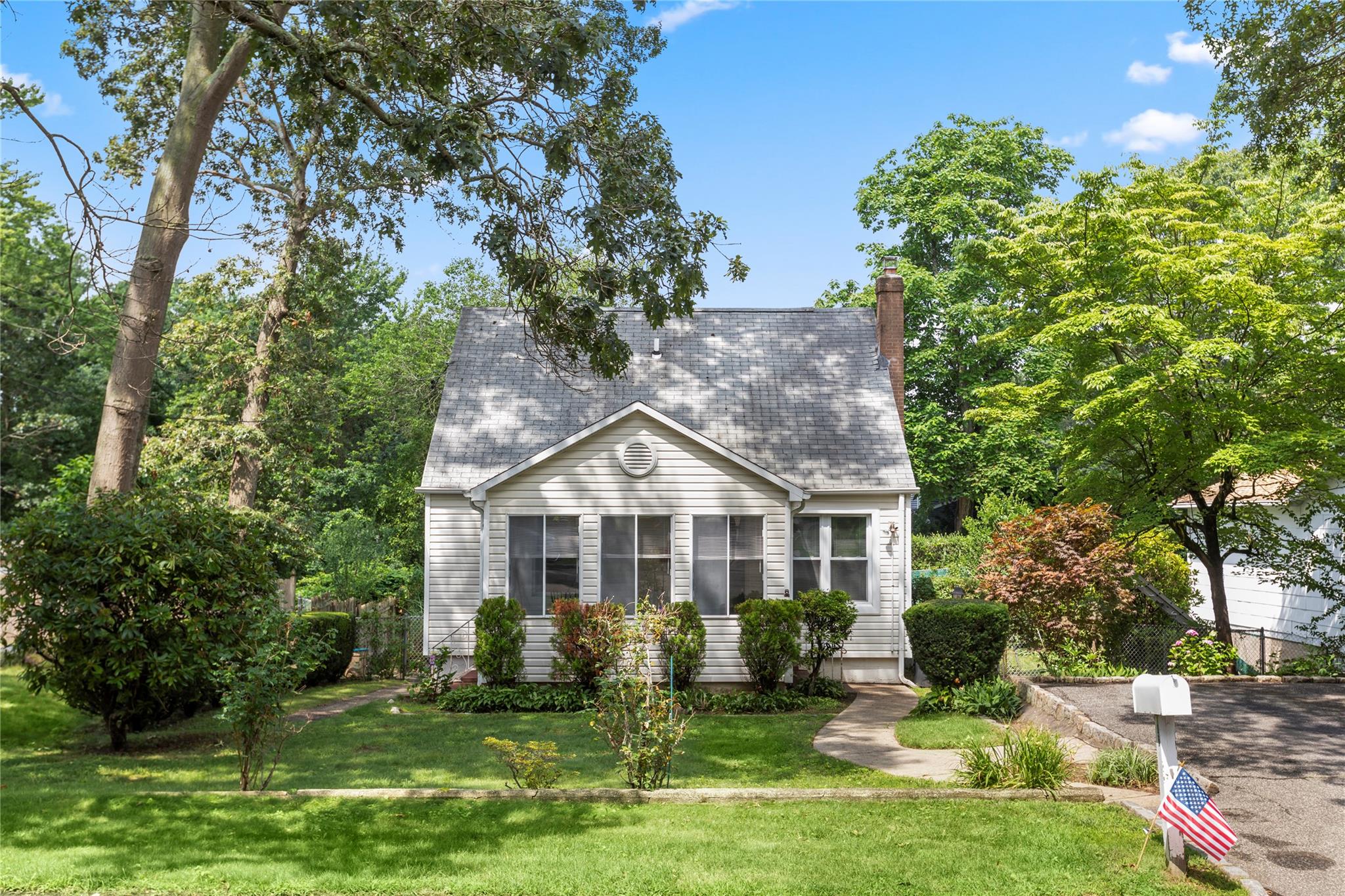 #1 photo, 106 Belle Avenue, 東長島 Ronkonkoma , NY 11779