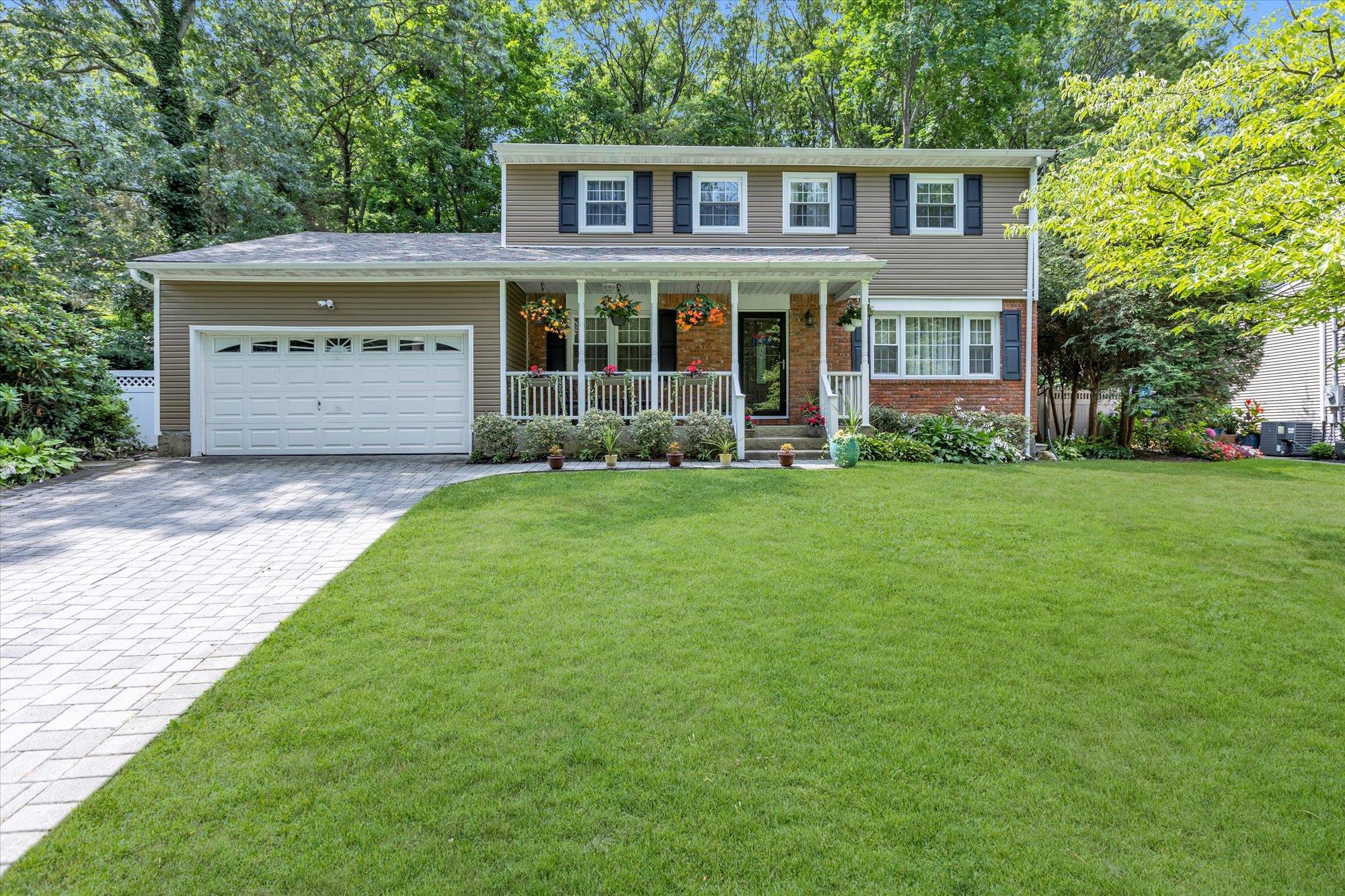 #2 photo, 31A Nevinwood Place, 東長島 亨廷顿站 Huntington Station , NY 11746