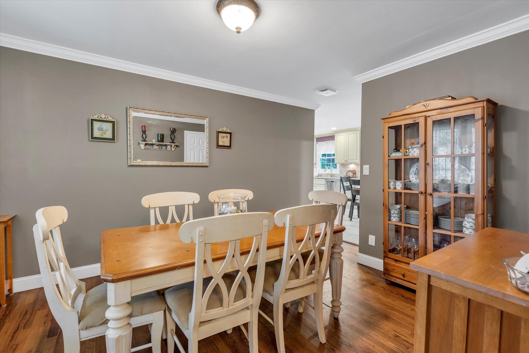 #5 photo, 31A Nevinwood Place, 東長島 亨廷顿站 Huntington Station , NY 11746