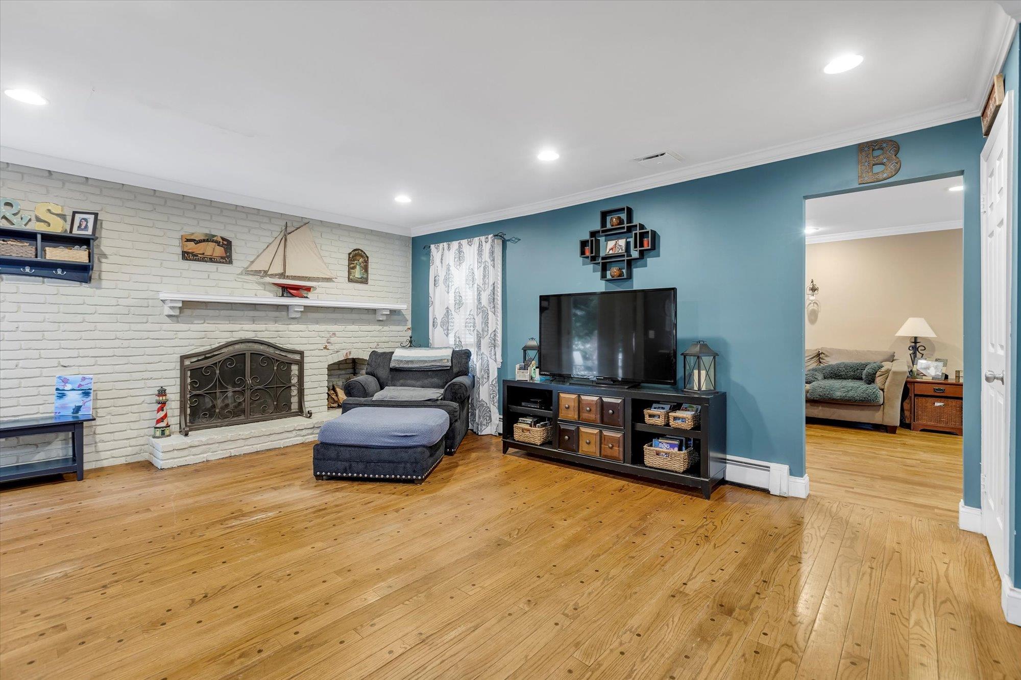 #7 photo, 31A Nevinwood Place, 東長島 亨廷顿站 Huntington Station , NY 11746