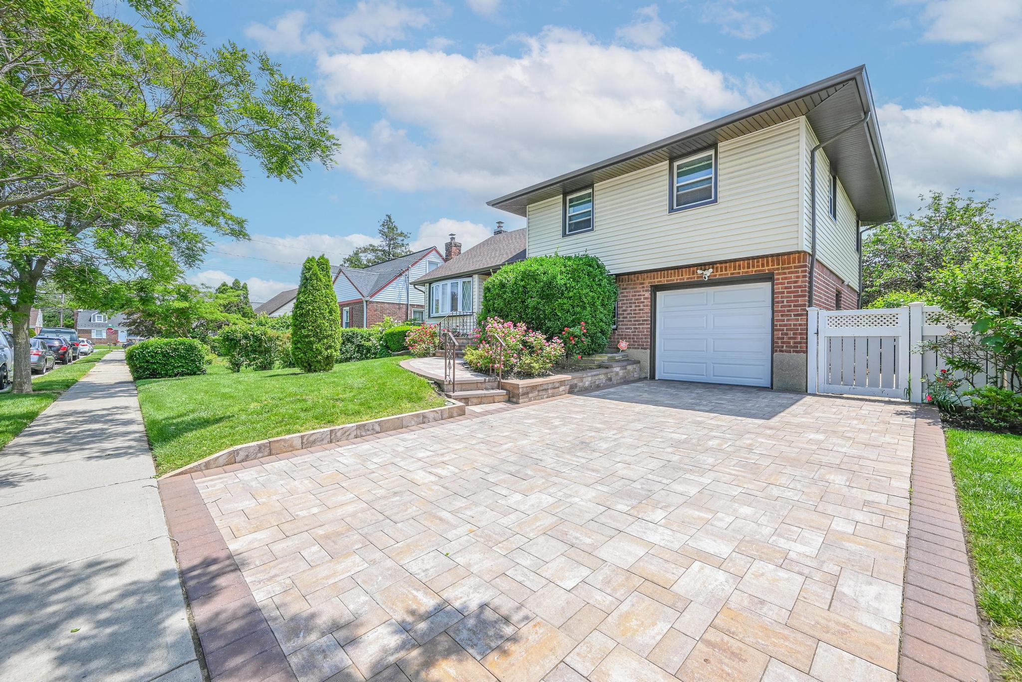 #1 photo, 652 Shady Street, Hempstead , NY 11550