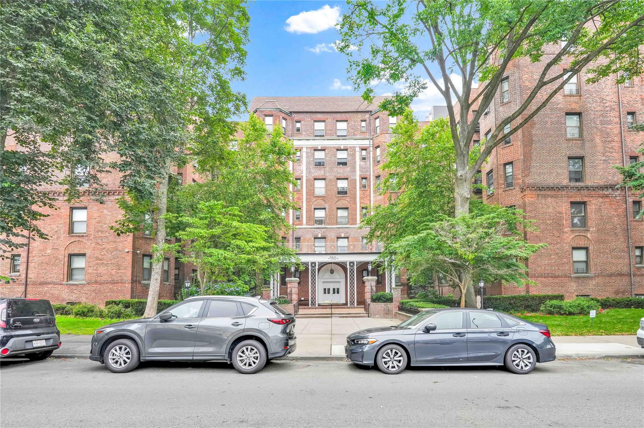 #1 photo, 84-51 Beverly Road, 皇后區 秋園 Kew Gardens , NY 11415