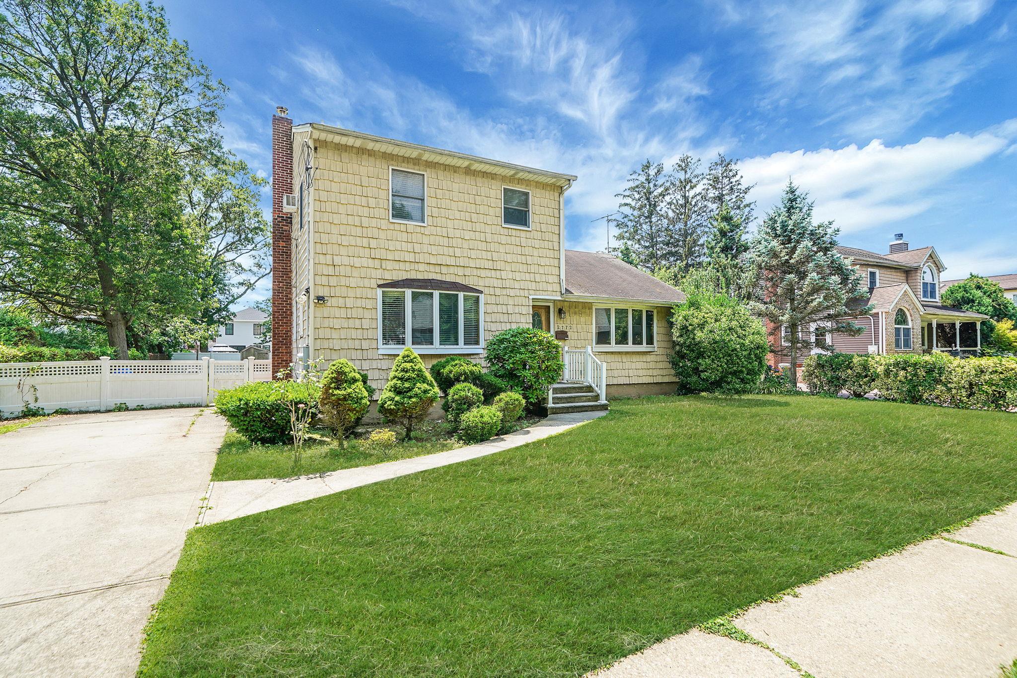 #1 photo, 2772 Cypress Avenue, 長島 East Meadow , NY 11554