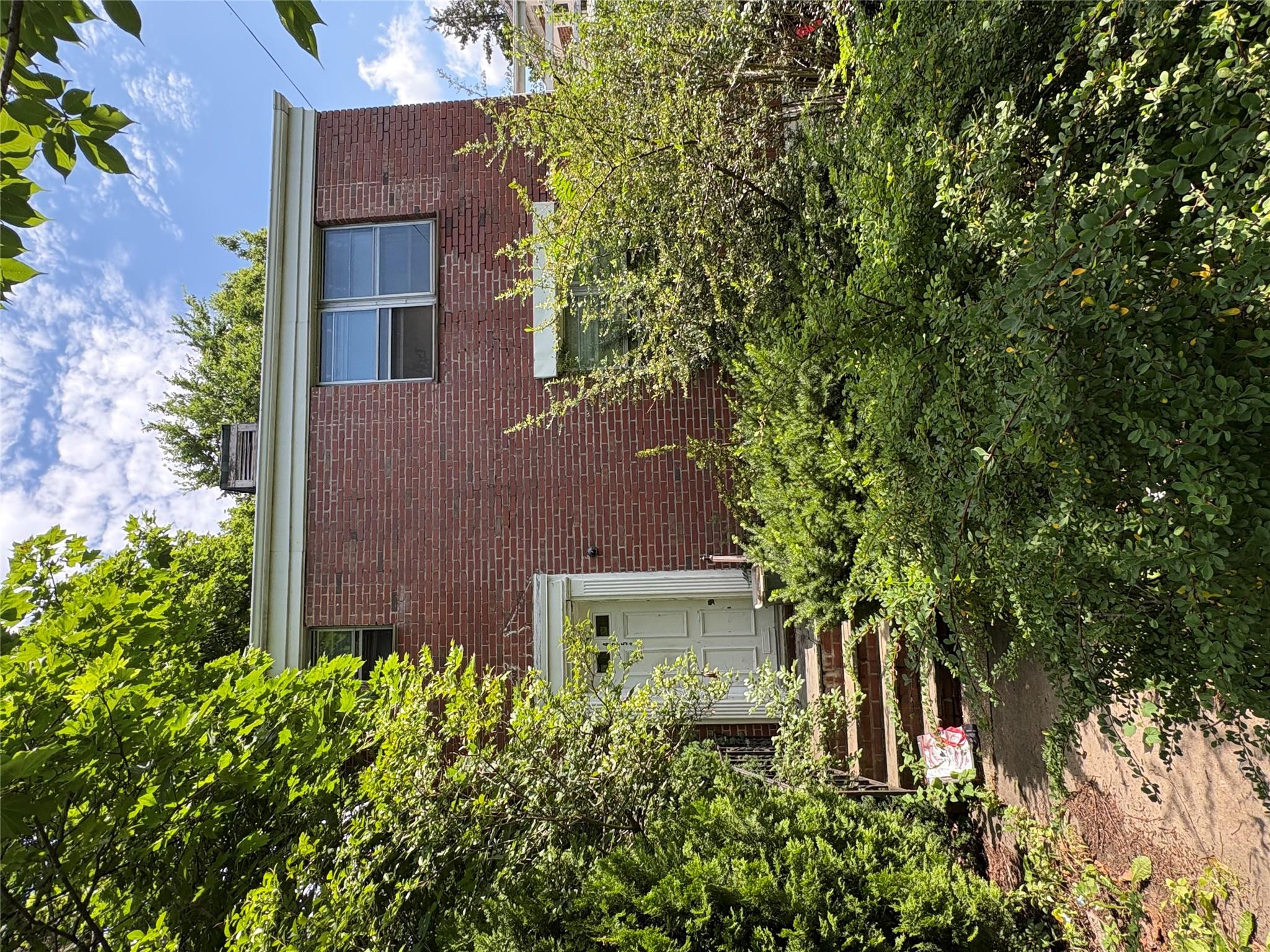 #1 photo, 425 W 256th Street, Bronx , NY 10471