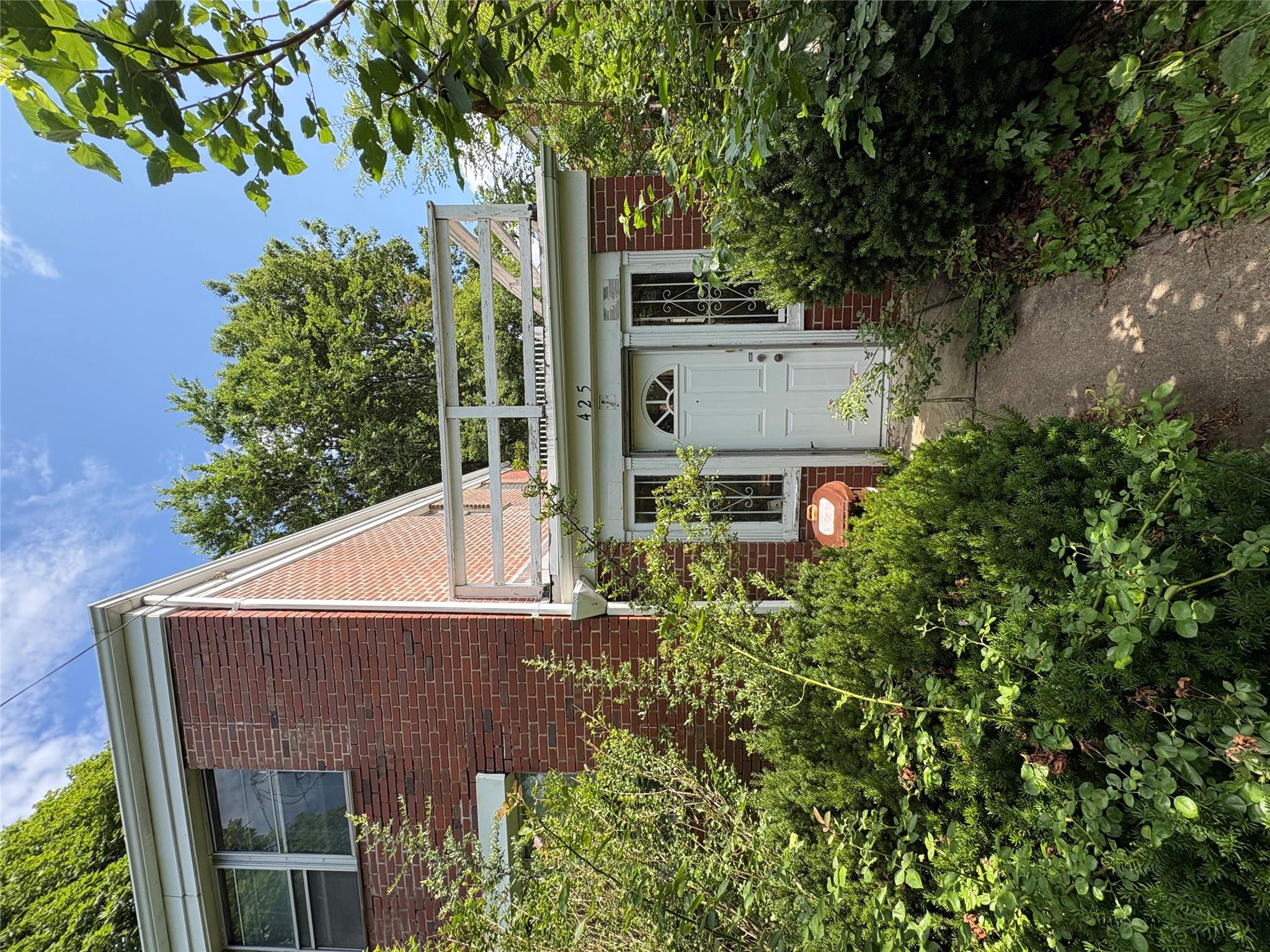 #18 photo, 425 W 256th Street, Bronx , NY 10471