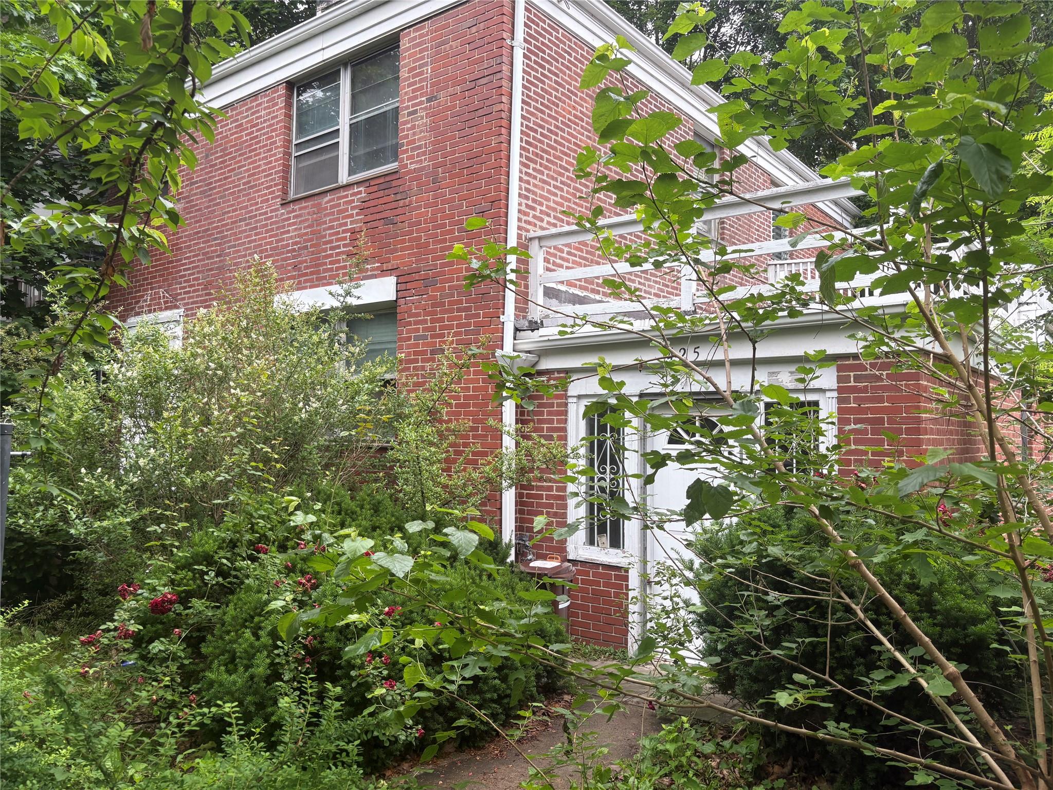 #2 photo, 425 W 256th Street, Bronx , NY 10471