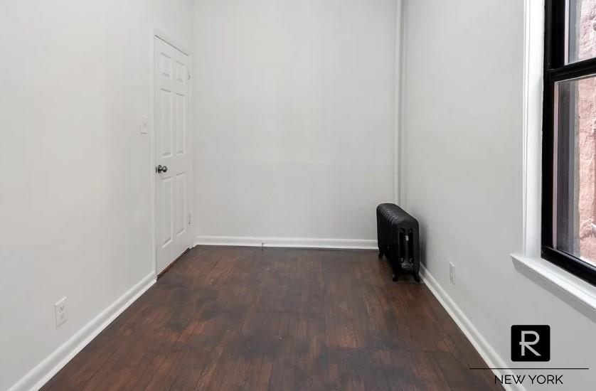 #7 photo, Bronx, Morrisania , NY 10456