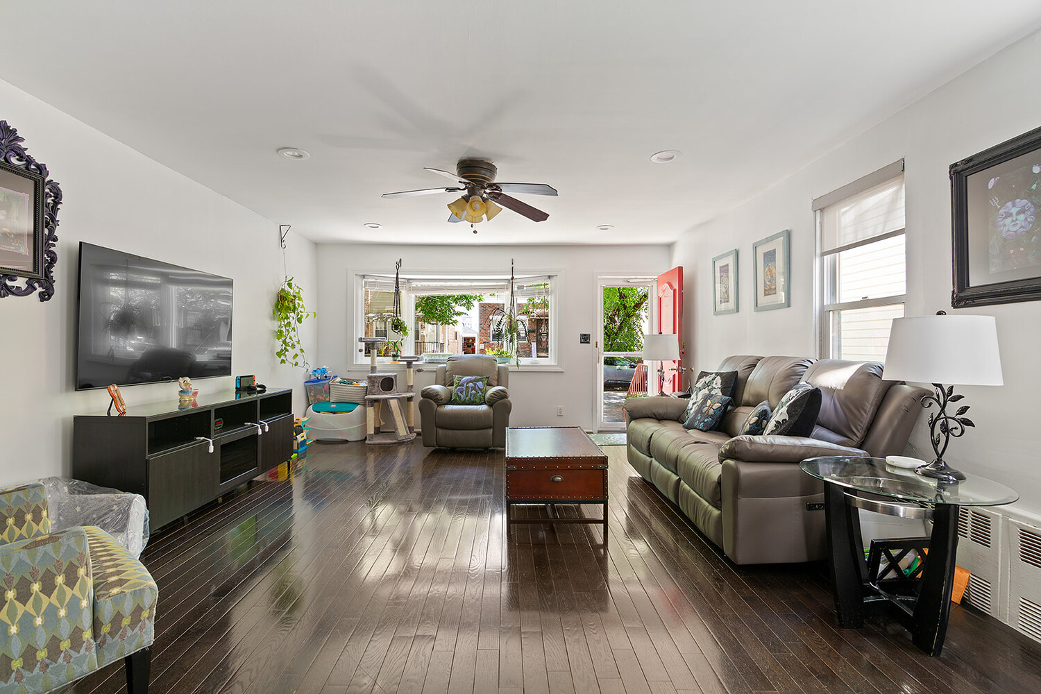 #1 photo, 2036 W 10TH Street, Gravesend , NY 11223