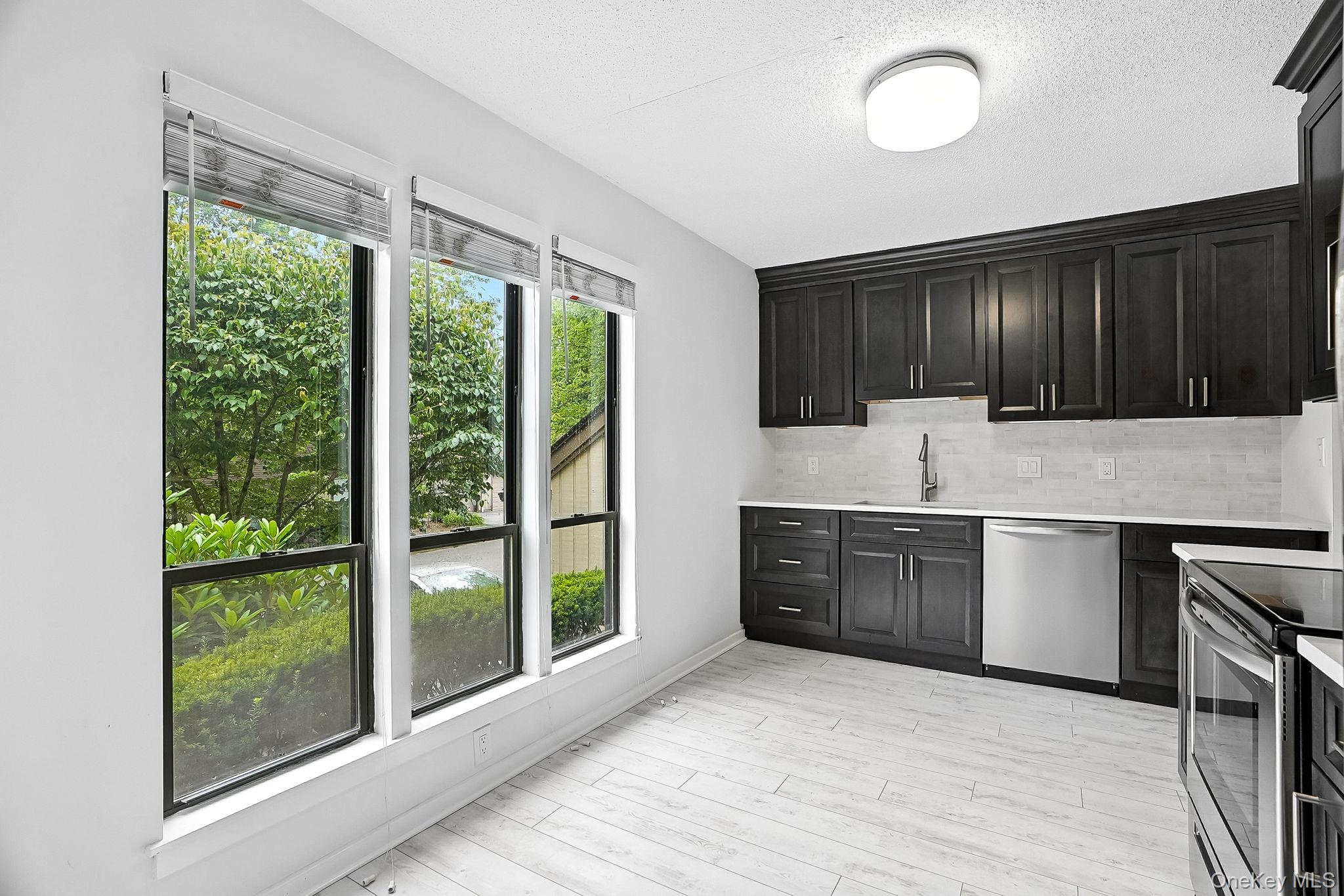 #9 photo, 972 C Heritage Hills, Somers N. Y., Somers , NY 10589