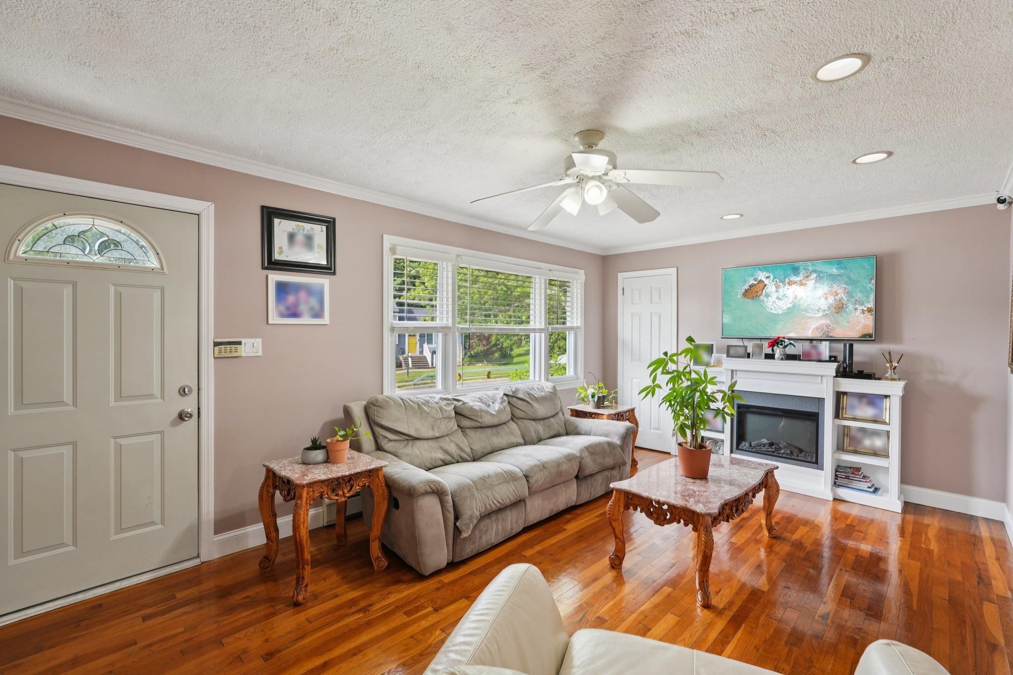 #12 photo, 17 Maplewood Boulevard, Suffern , NY 10901