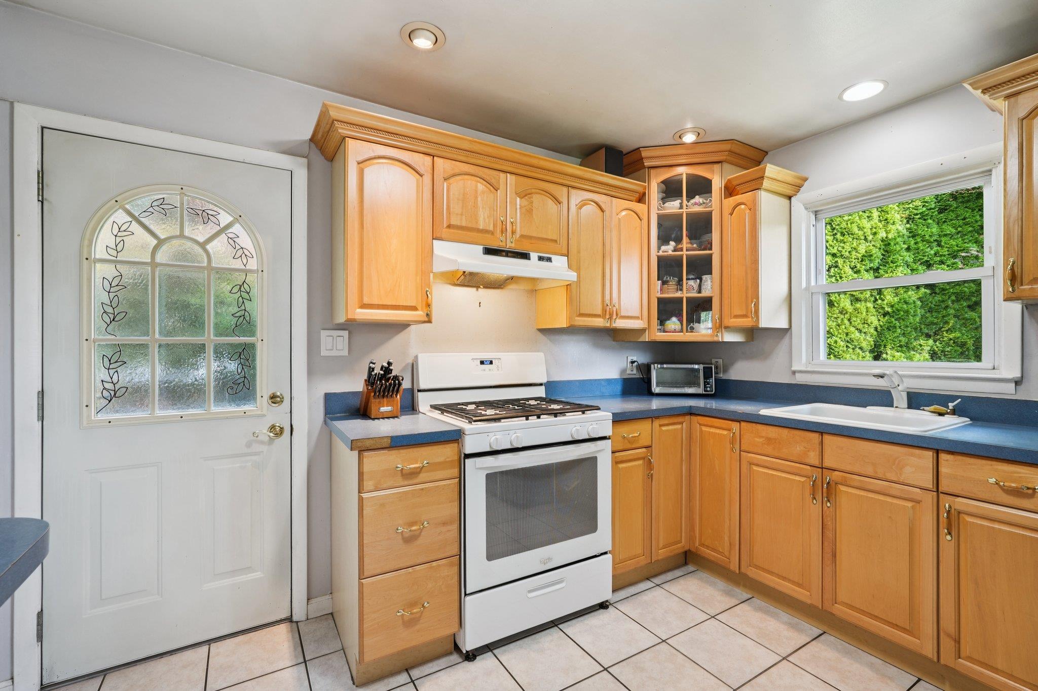 #18 photo, 17 Maplewood Boulevard, Suffern , NY 10901