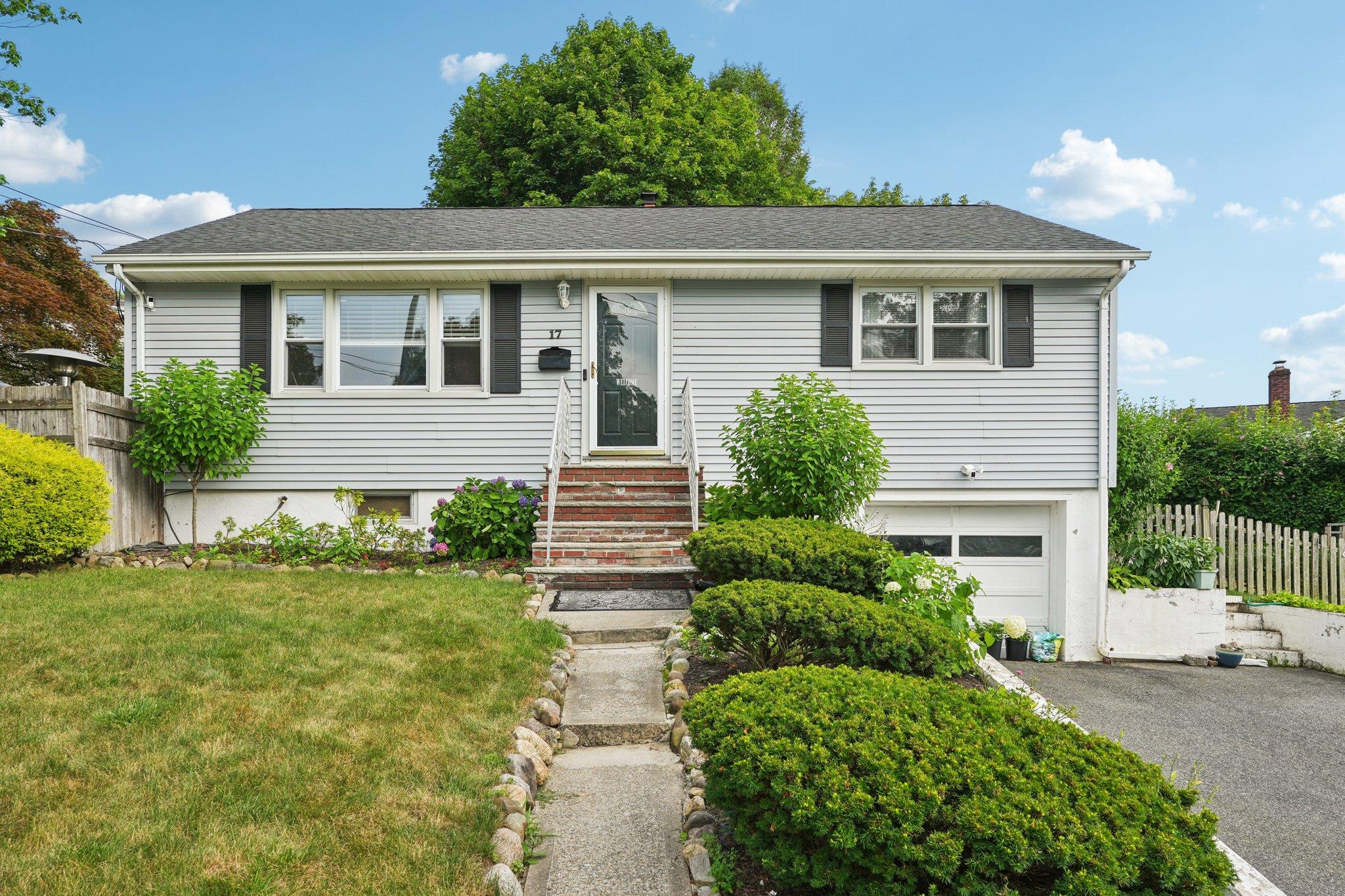 #5 photo, 17 Maplewood Boulevard, Suffern , NY 10901