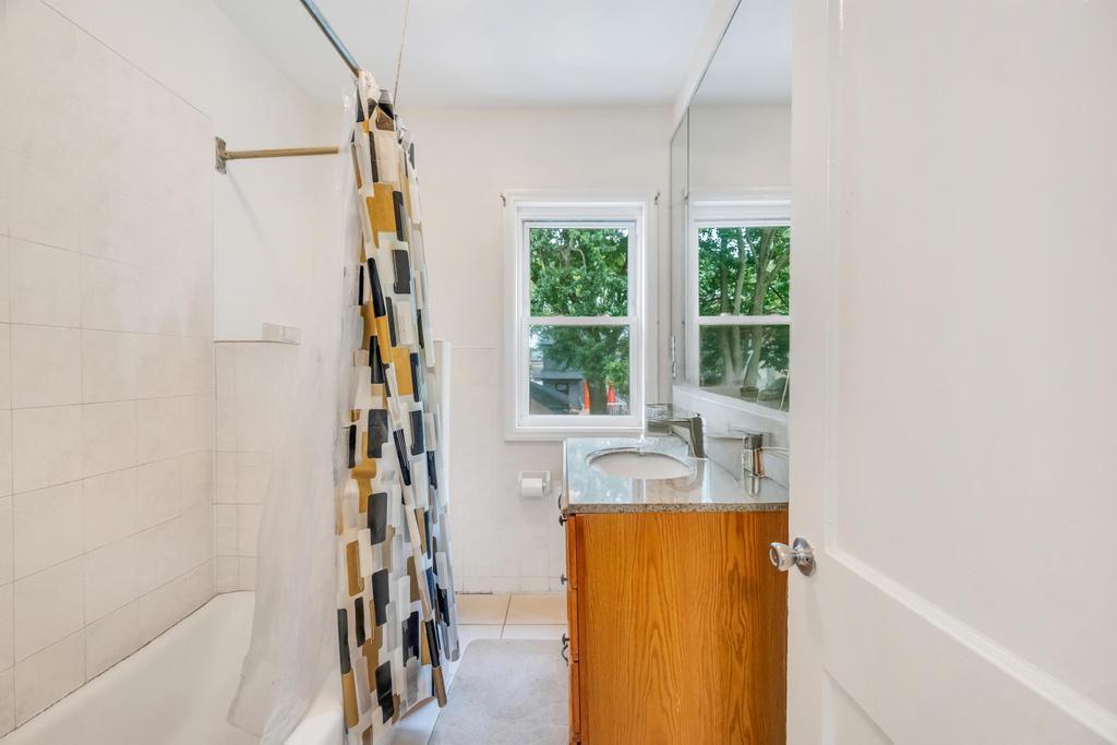 #18 photo, 11119 212th Street, Queens Village , NY 11429