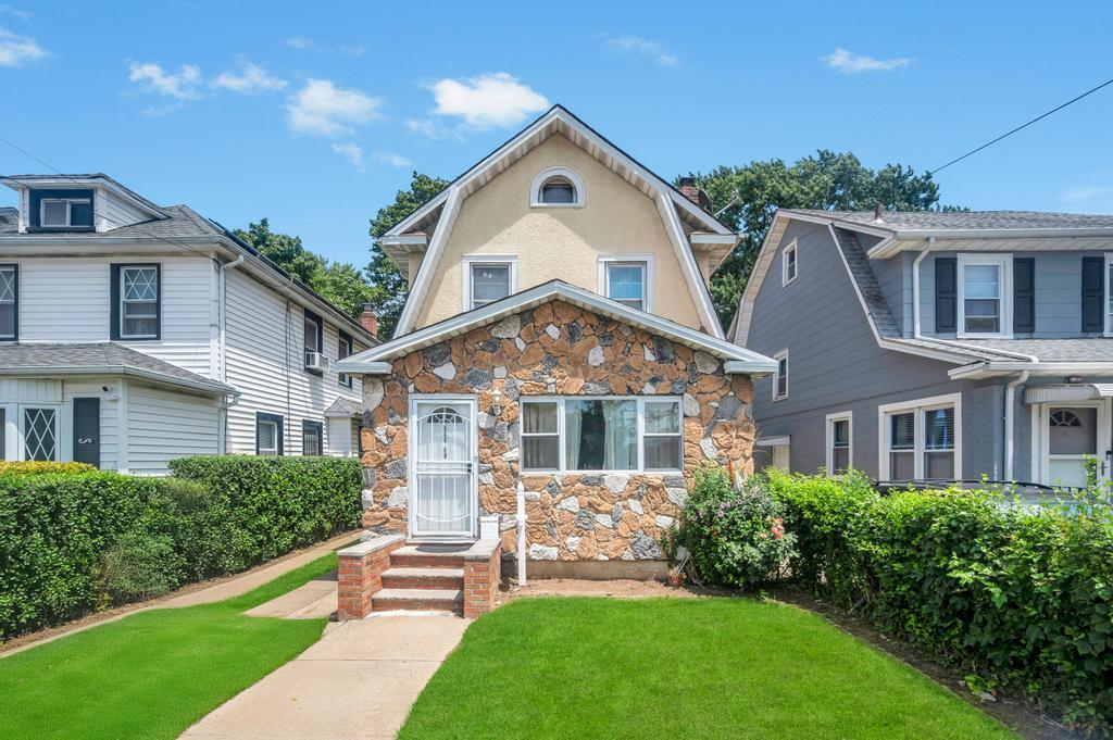 #3 photo, 11119 212th Street, Queens Village , NY 11429