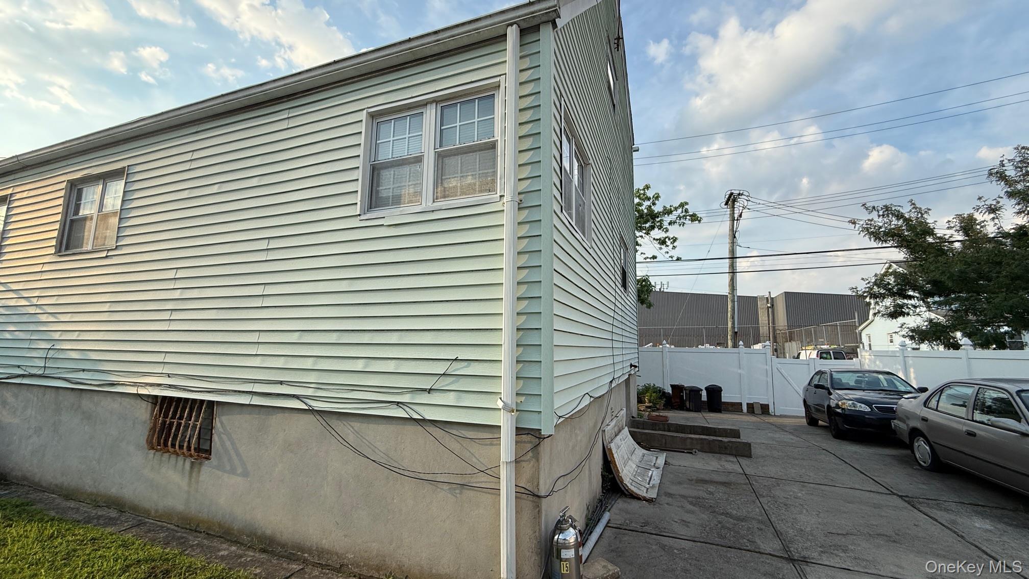 #3 photo, 14605 227th Street, クイーンズ区 Springfield Gardens , NY 11413