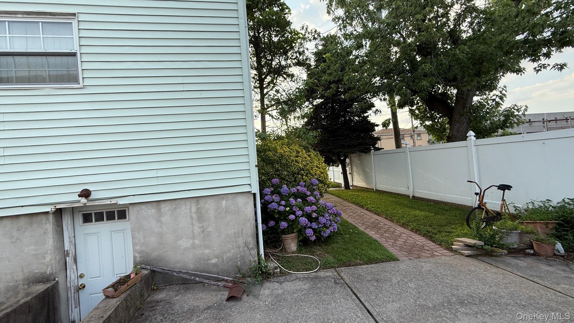 #4 photo, 14605 227th Street, クイーンズ区 Springfield Gardens , NY 11413