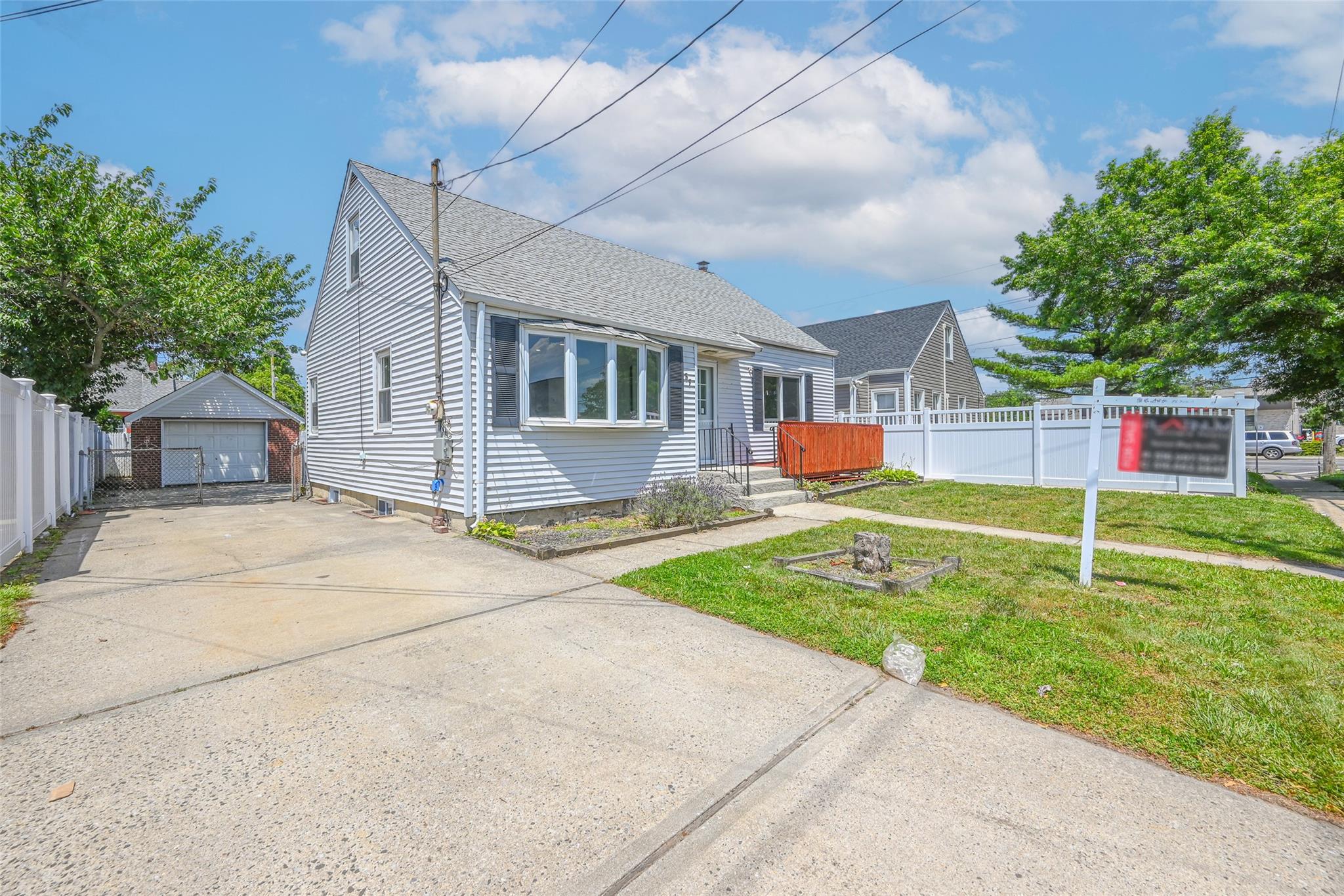 #1 photo, 57 Westbury Avenue, 長島 Carle Place , NY 11514