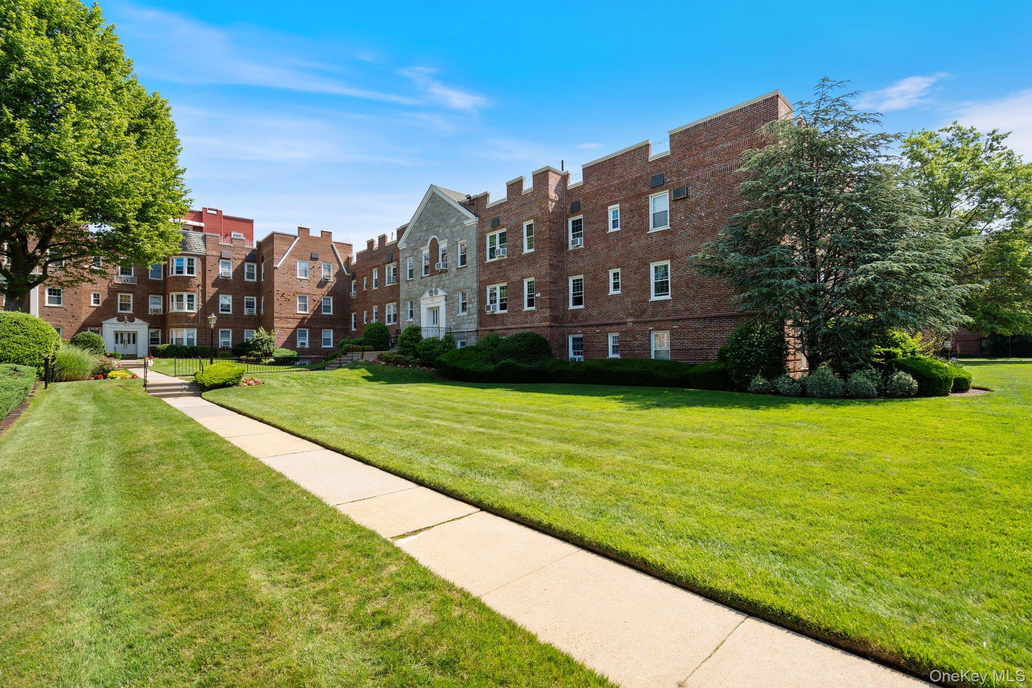 #1 photo, 102 S Village Avenue, Rockville Centre , NY 11570