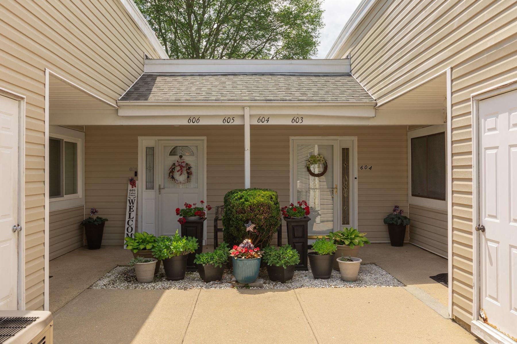 #1 photo, 605 Cabot Court, Saint James , NY 11780