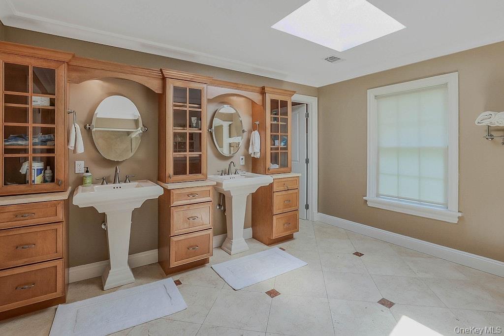 #18 photo, 47 Sherwood Gate, ナッソー郡 Oyster Bay , NY 11771