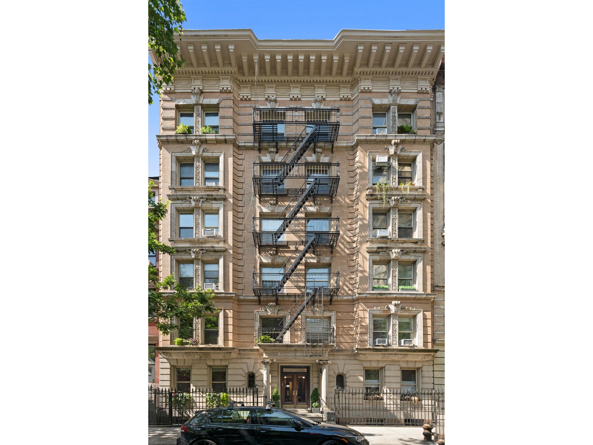 #13 photo, 210 E 17TH Street, マンハッタン Gramercy Park , NY 10003