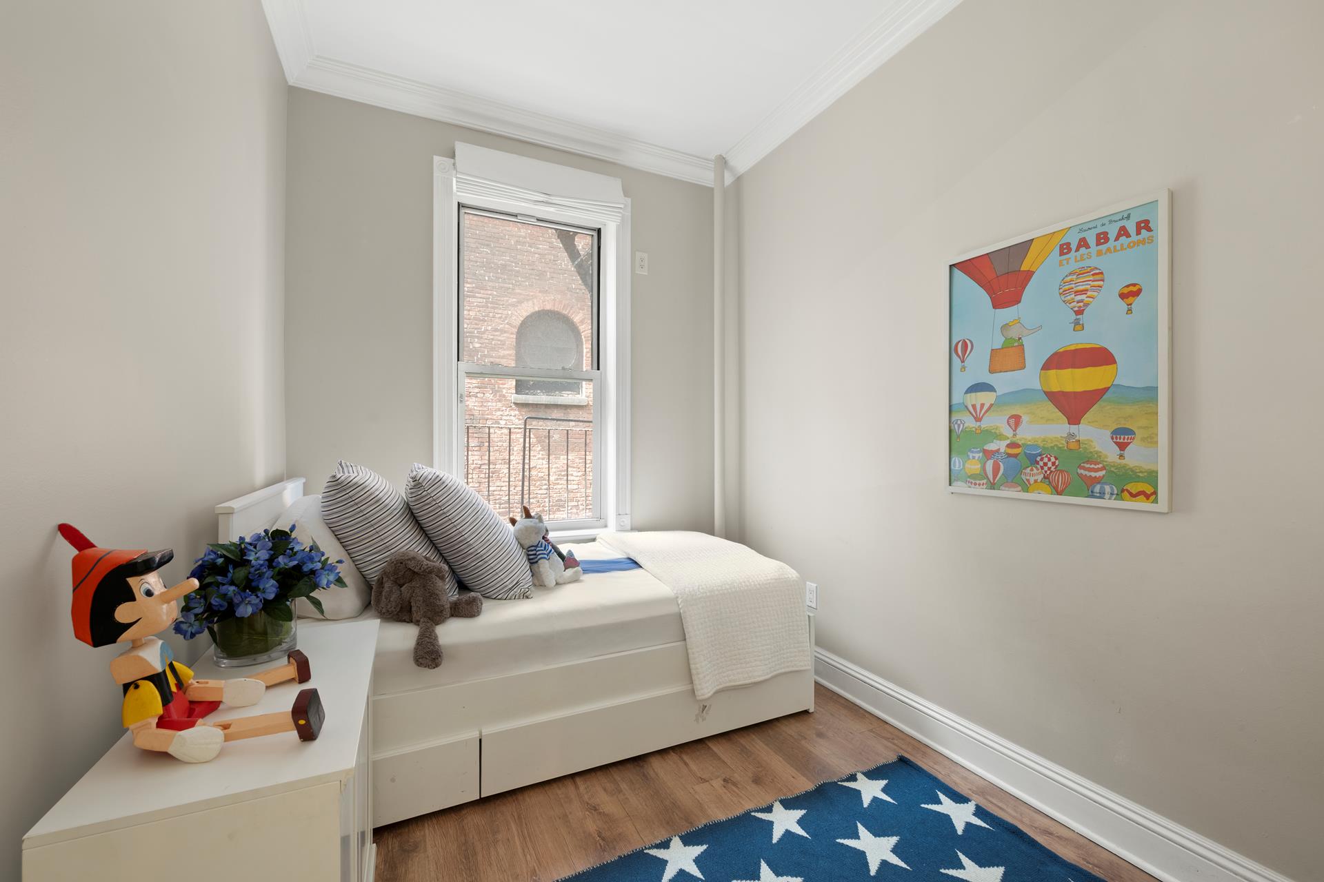 #7 photo, 210 E 17TH Street, マンハッタン Gramercy Park , NY 10003