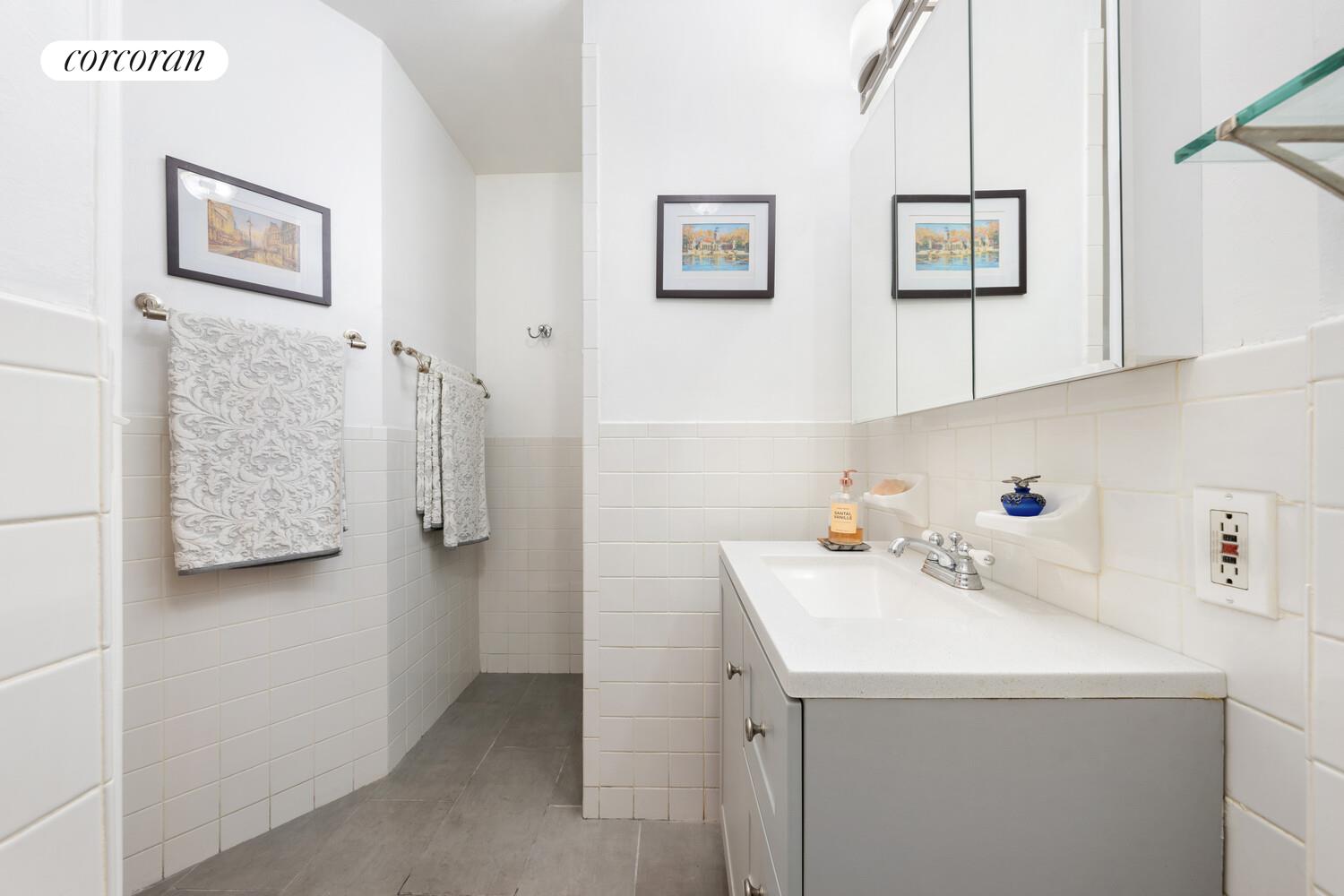 #13 photo, 524 E 82ND Street, マンハッタン Yorkville , NY 10028