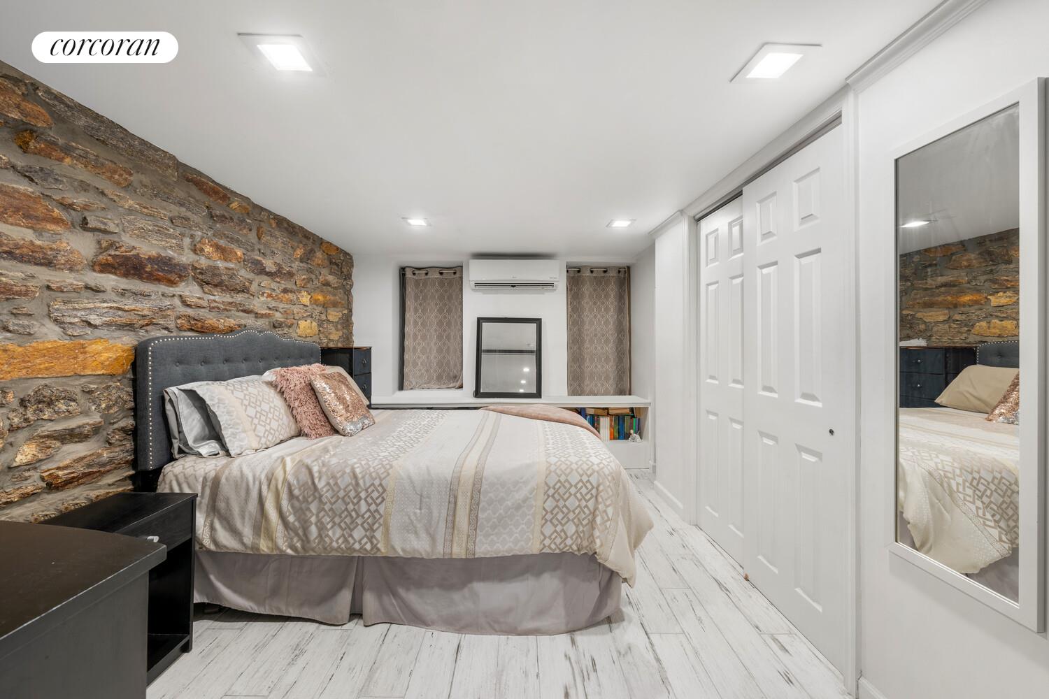 #19 photo, 524 E 82ND Street, マンハッタン Yorkville , NY 10028