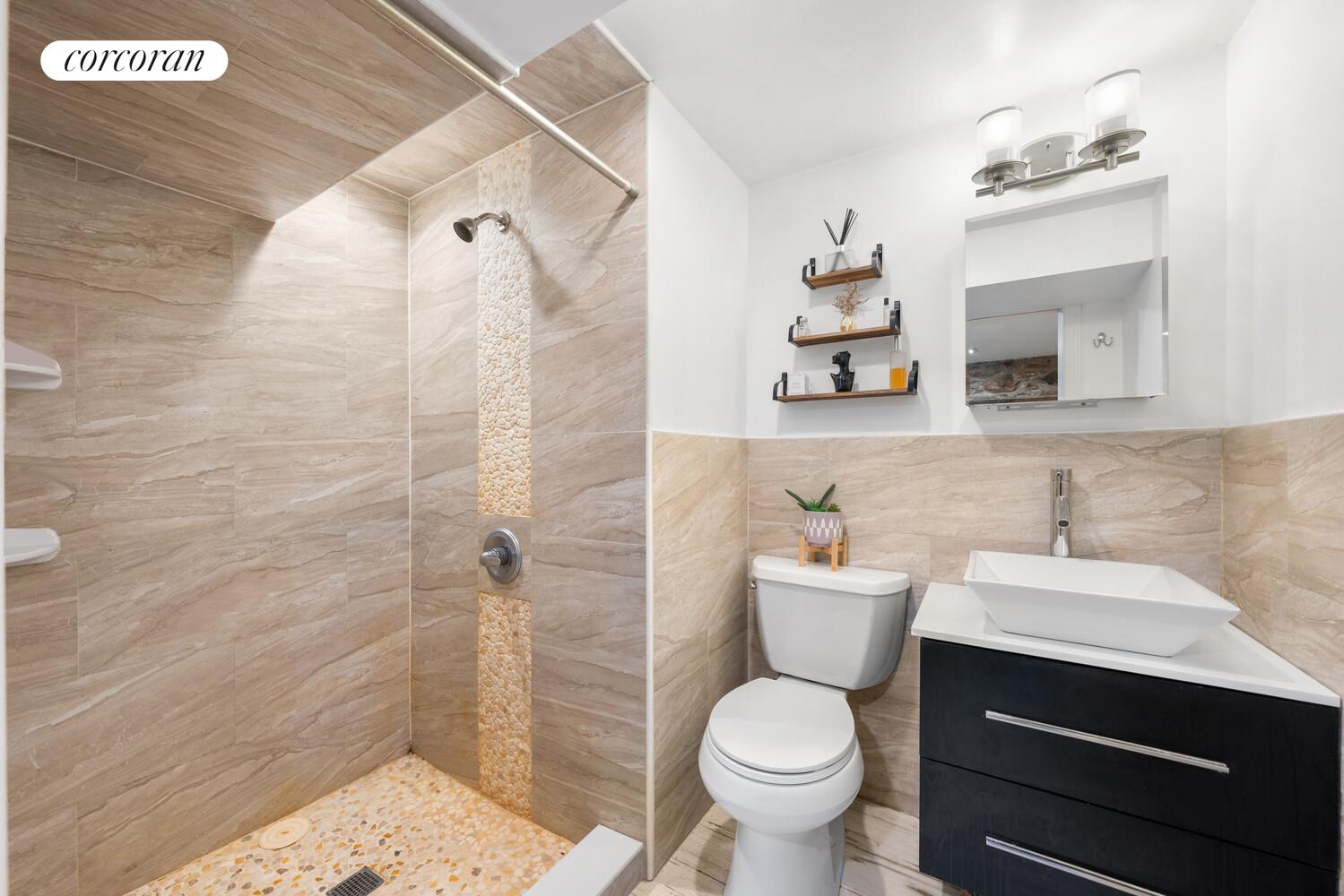 #20 photo, 524 E 82ND Street, マンハッタン Yorkville , NY 10028