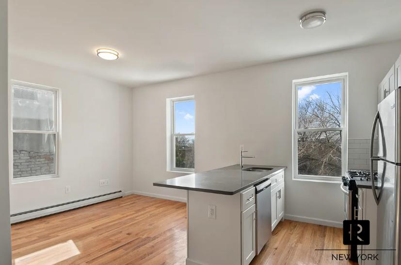 #1 photo, Bronx, Hunts Point , NY 10474