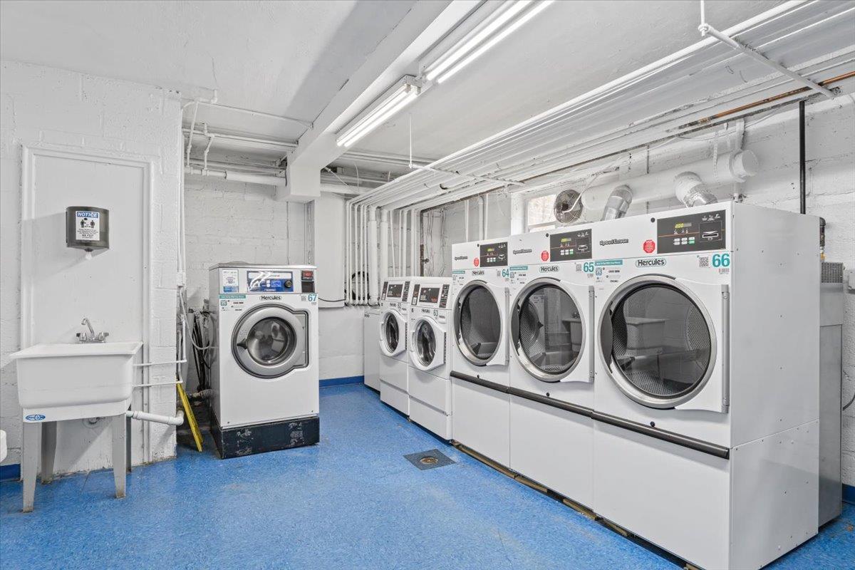 #17 photo, 81 Edwards Street, Roslyn Heights , NY 11577