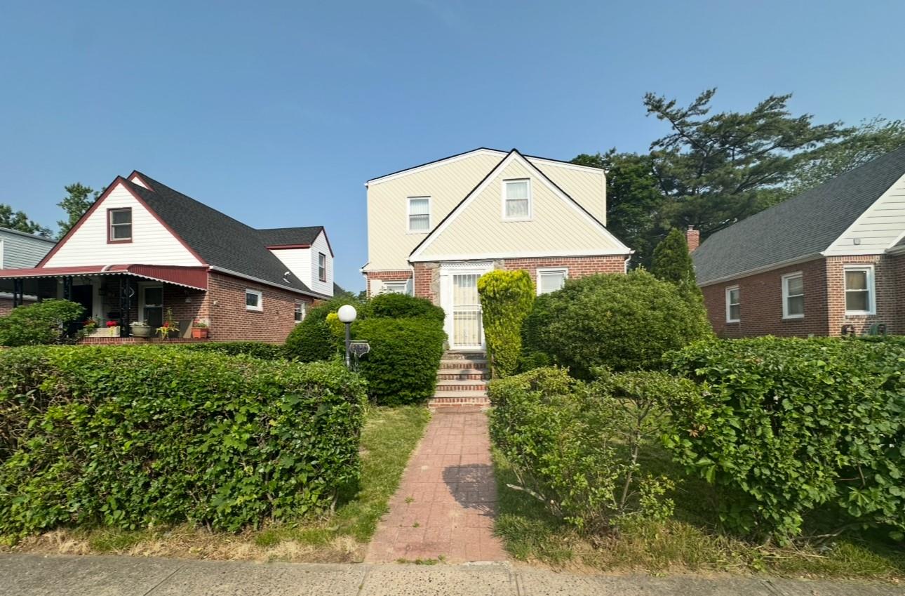 #1 photo, 130-16 233rd Street, كوينز Rosedale , NY 11422