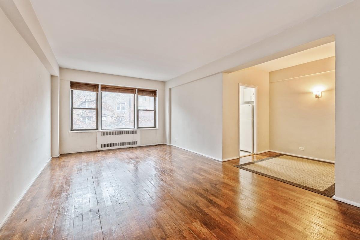 #1 photo, 99-21 67th Rd, Forest Hills , NY 11375