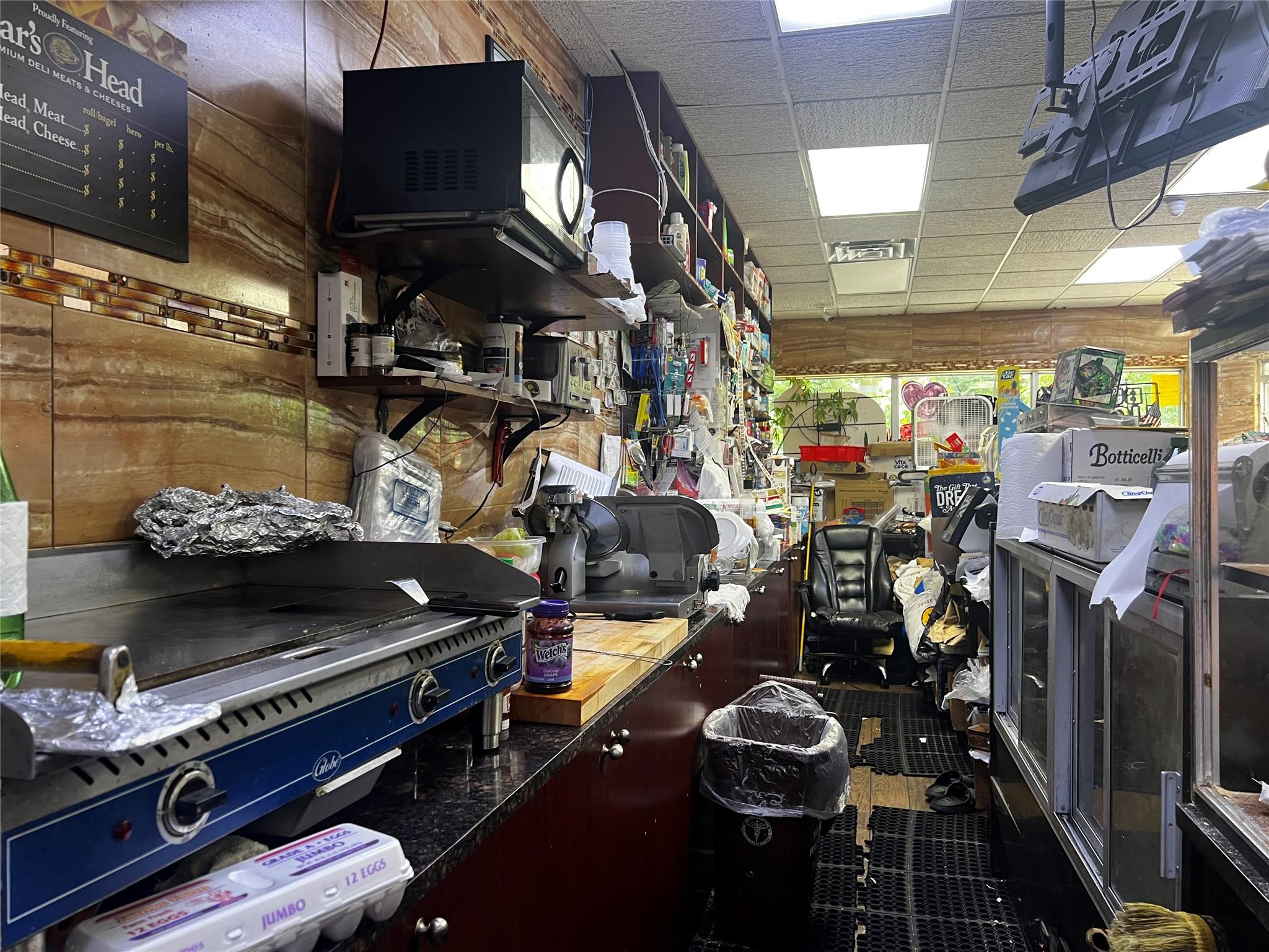 #8 photo, 8301 Myrtle Avenue, クイーンズ区 Glendale , NY 11385