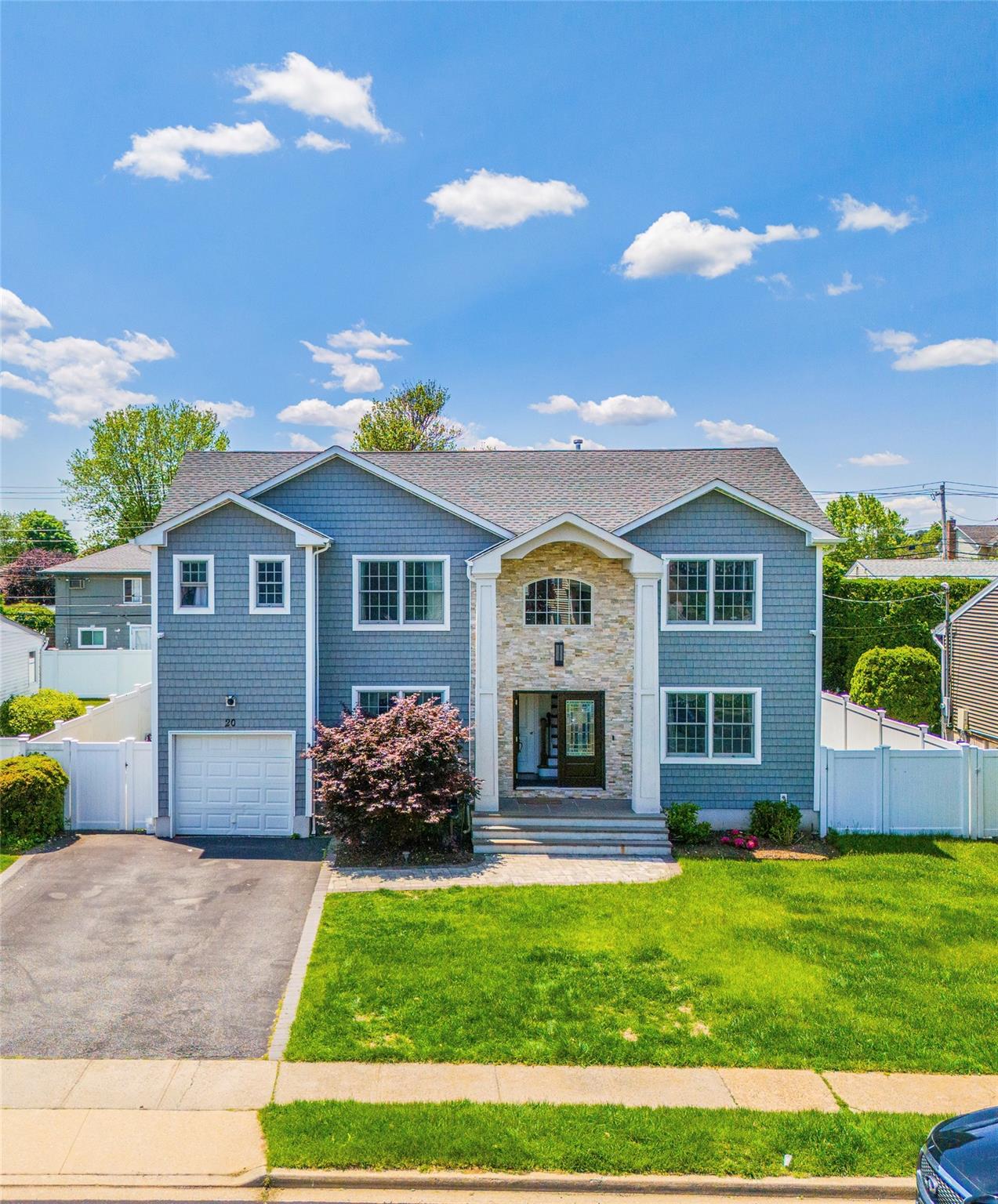 #1 photo, 20 Frederick Drive, 長島 Plainview , NY 11803
