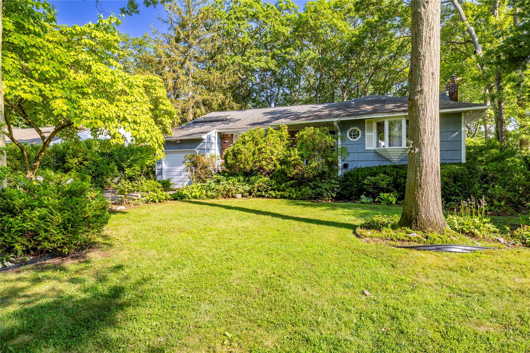 #1 photo, 810 Tooker Avenue, West Babylon , NY 11704
