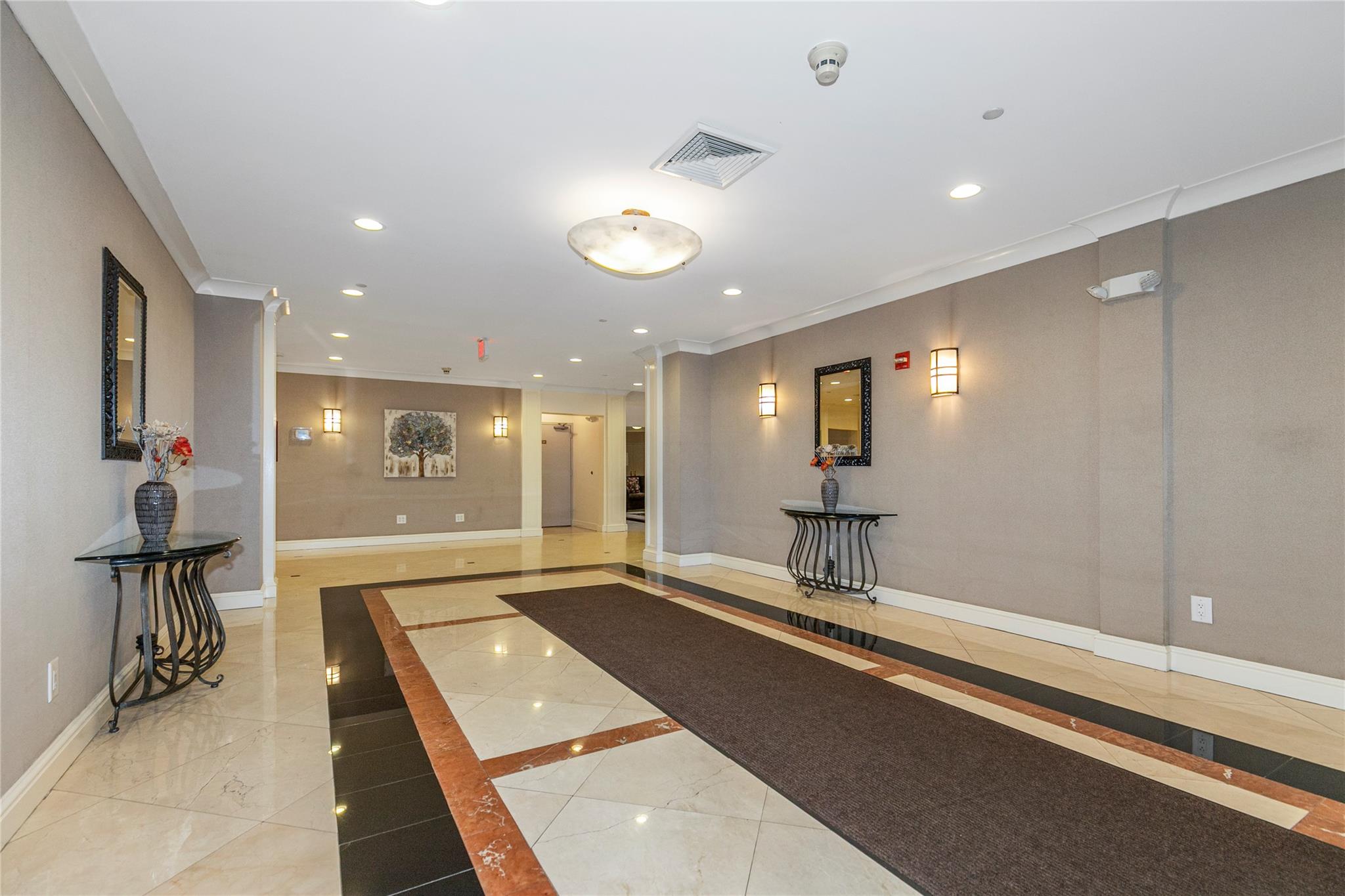 #4 photo, 1 Portico Court, ナッソー郡 Great Neck , NY 11021