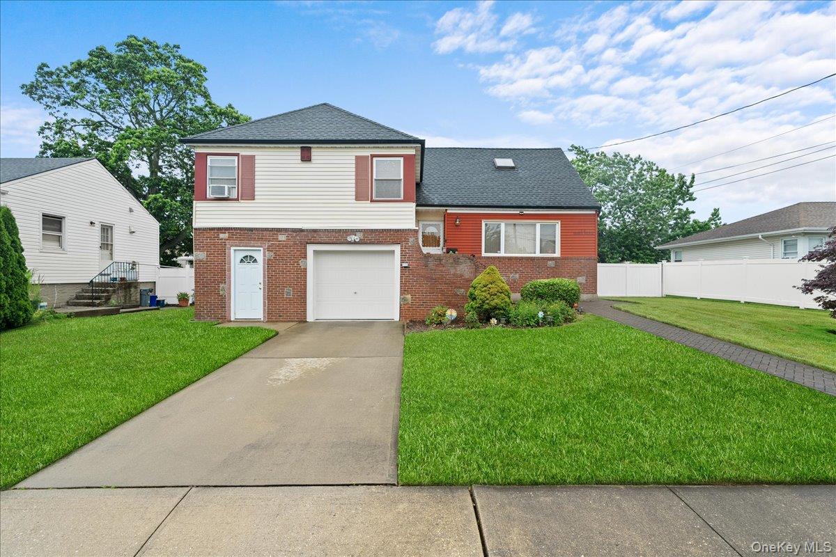 #1 photo, 159 Branch Avenue, Freeport , NY 11520