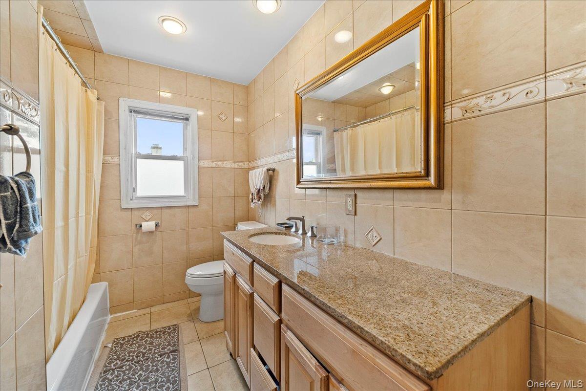 #16 photo, 159 Branch Avenue, Freeport , NY 11520