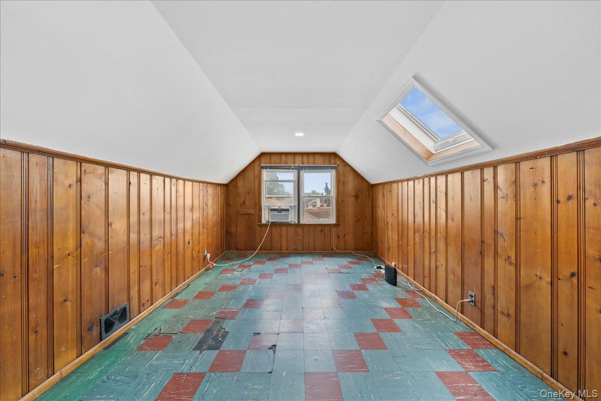 #19 photo, 159 Branch Avenue, Freeport , NY 11520