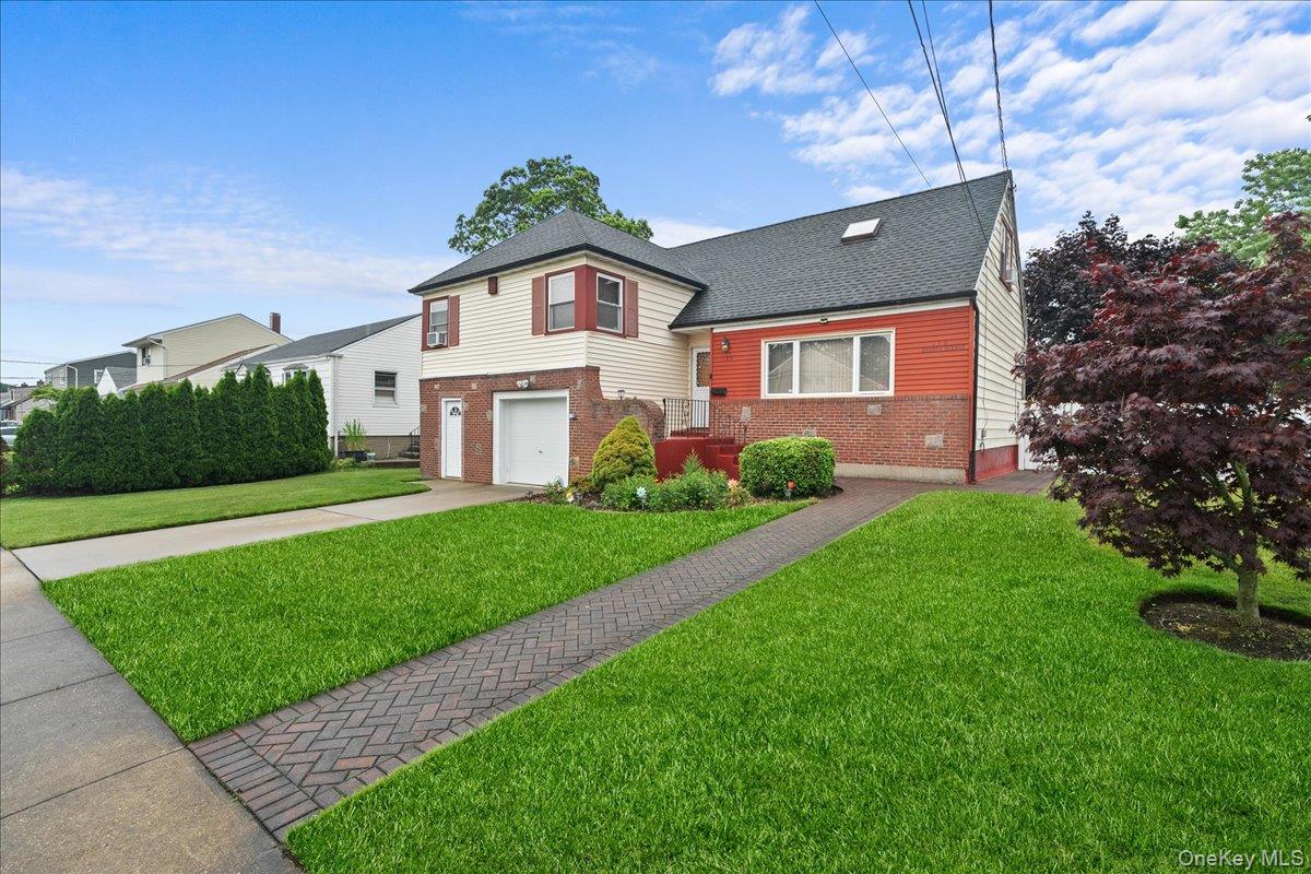 #3 photo, 159 Branch Avenue, Freeport , NY 11520