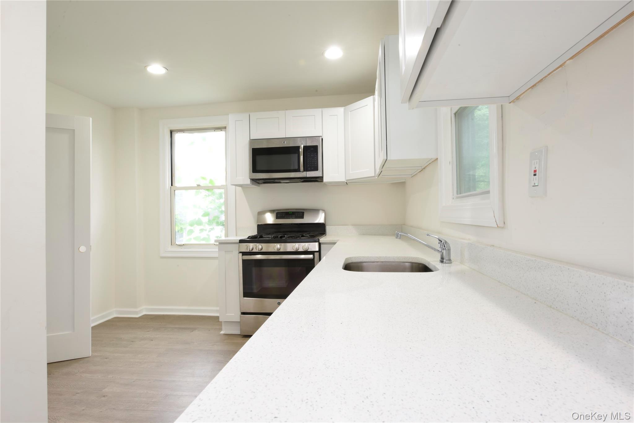 #4 photo, 24 Parsons Drive, 长岛 Hempstead , NY 11550