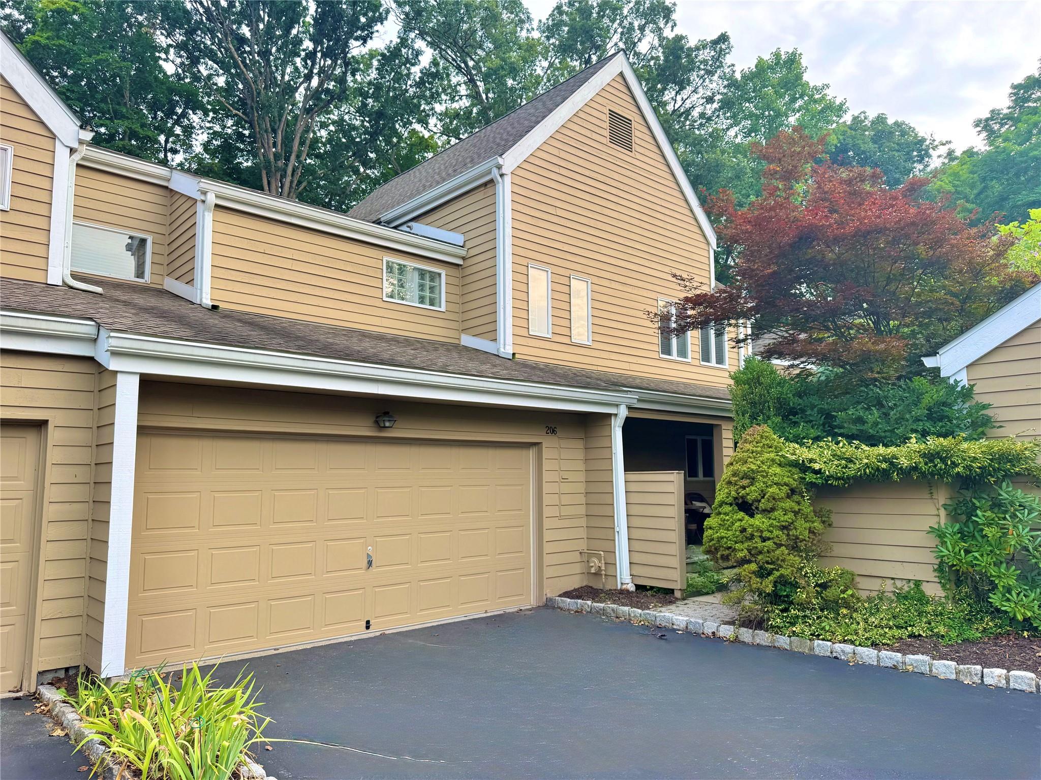 #1 photo, 206 Dogwood Court, Poughkeepsie , NY 12601