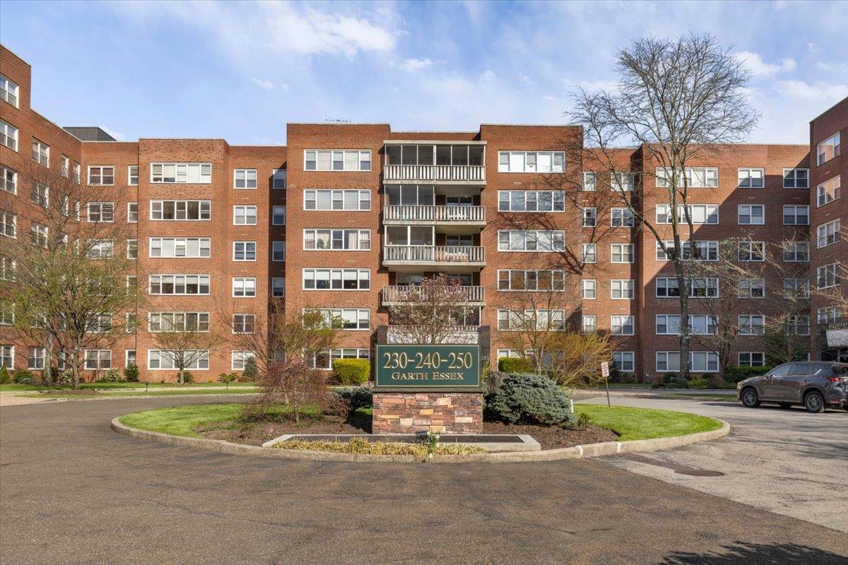 #1 photo, 240 Garth Road, Scarsdale , NY 10583