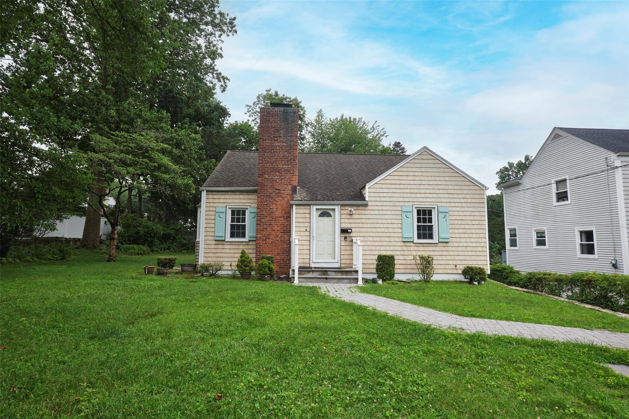 #1 photo, 130 Seacord Road, New Rochelle , NY 10804